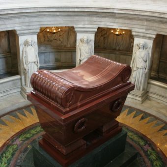 Monument des Invalides à Paris le tombeau de Napoléon