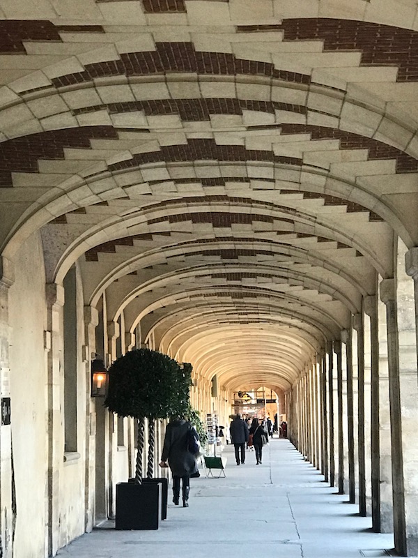 Marais place des Vosges