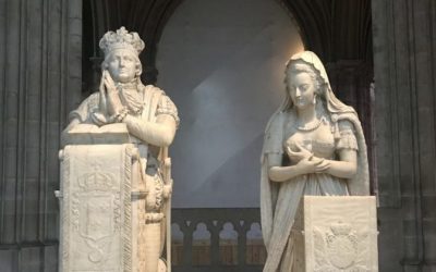 Marie Antoinette and Louis XVI statues