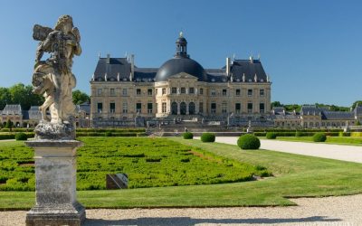Vaux le Vicomte palace seen from the french style garden